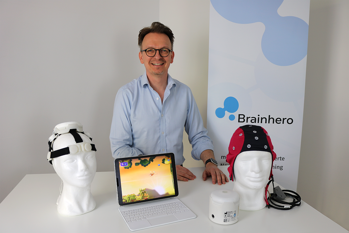 Christof Götz, der Gründer von Brainhero, präsentiert CE zertifizierte Neurofeedback Therapie für Kinder mit Autismus und ADHS für zuhause