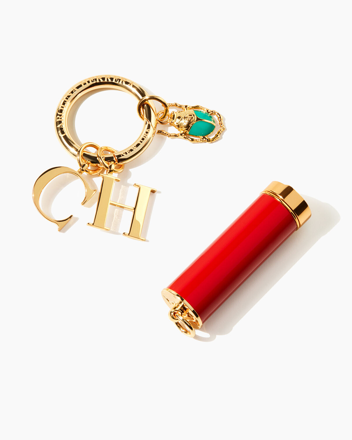 CH_MAKEUP_LIPSTICK_STILLIFE_WITH_CHARMS_RED